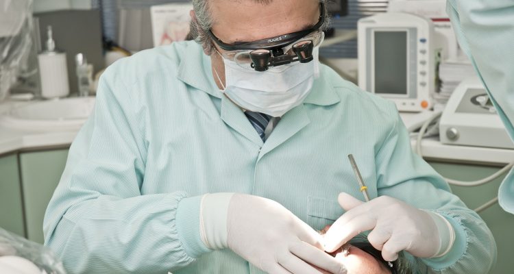 zadbaj o zdrowie swojego psa z naszymi poradami dotyczącymi pielęgnacji, dietą i profilaktyką. odkryj, jak zapewnić swojemu pupilowi długie i zdrowe życie.