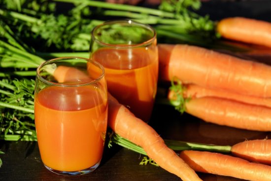 odkryj dietę barf - naturalne, surowe odżywianie dla psów i kotów. zwiększ zdrowie swojego pupila dzięki świeżym składnikom i zbilansowanym posiłkom. dowiedz się, jak przygotować idealne jedzenie dla swojego zwierzaka!